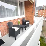 Апартаменти Immostay G#3 Zentrales Mit Balkonblick