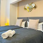 Immostay G#3 Zentrales Mit Balkonblick Апартаменти