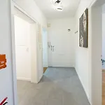 Immostay G#3 Zentrales Mit Balkonblick *
