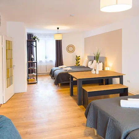 Immostay G#3 Zentrales Mit Balkonblick * BRE
